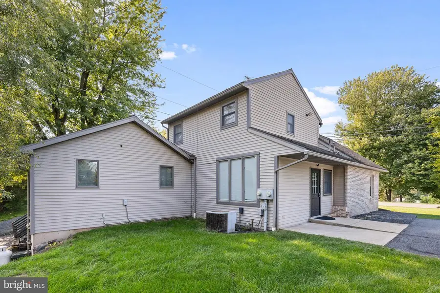 4518 New Holland Rd, Mohnton, PA 19540 - #3