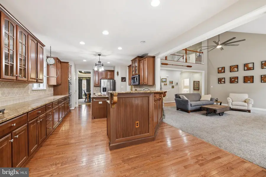 25 Winding Brook Dr, Sinking Spring, PA 19608 - #2