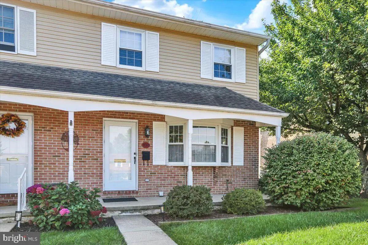 200 Popodickon Dr, Boyertown, PA 19512 - #1