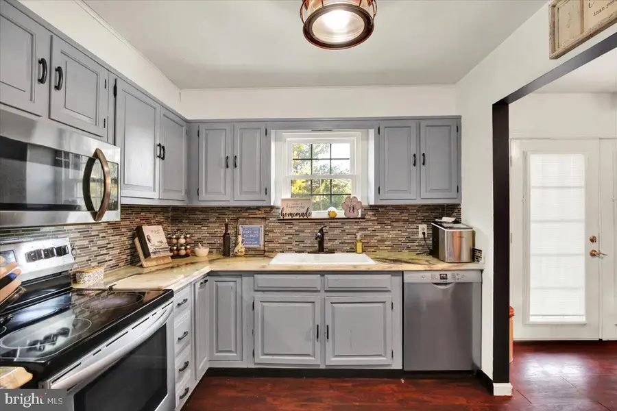 104 Pear St, Mohnton, PA 19540 - #2