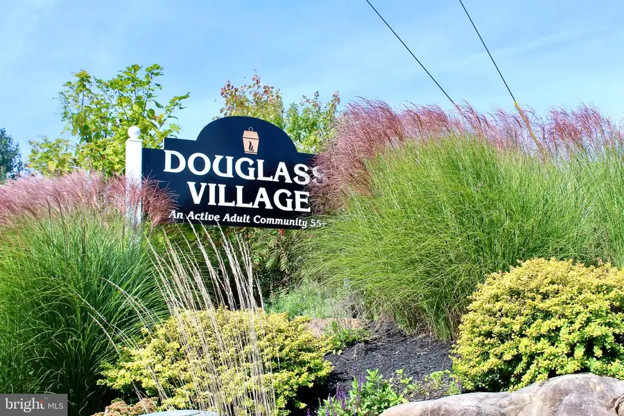 28 Dawn Dr, Douglassville, PA 19518 - #3