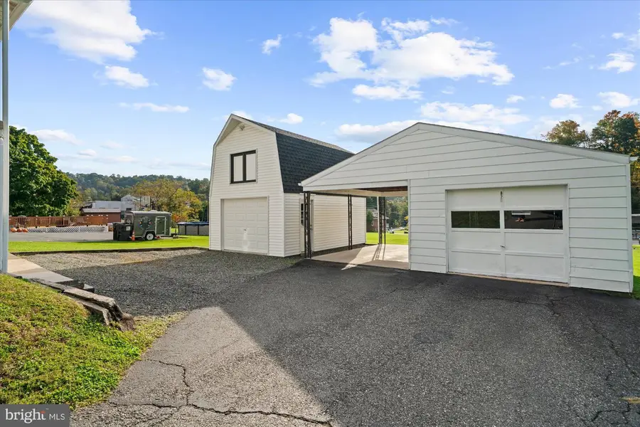 820 S Reading Ave, Boyertown, PA 19512 - #3