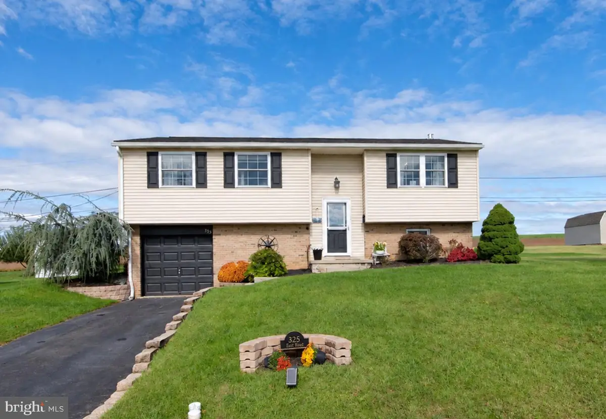 325 Egle Rd, Reading, PA 19601 - #1