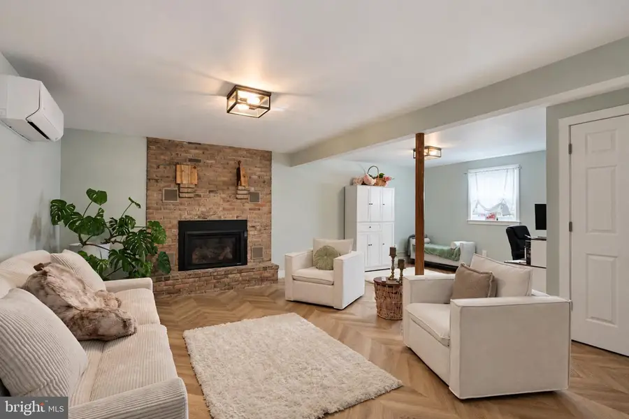 325 Egle Rd, Reading, PA 19601 - #3