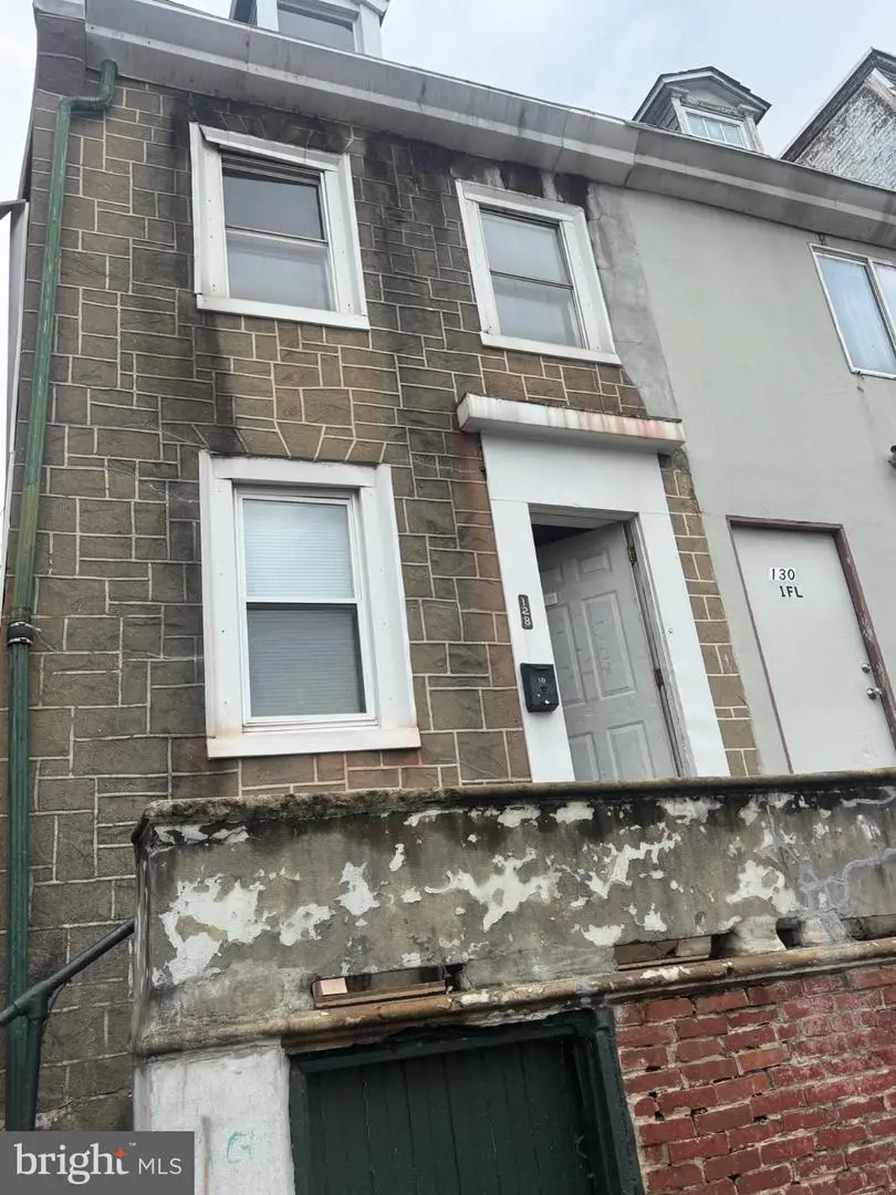 128 N 4th St, Reading, PA 19601 - #1