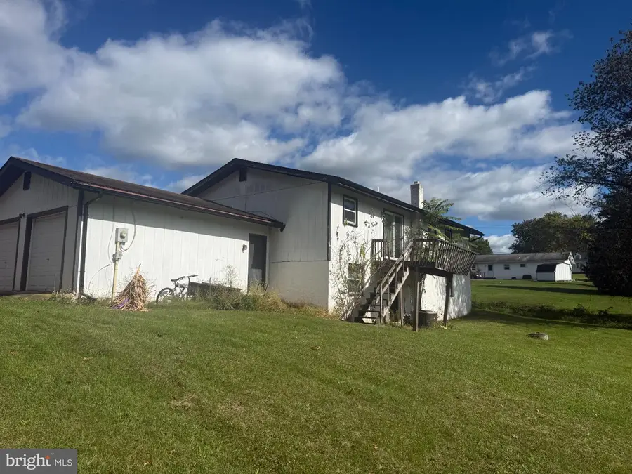 20 Thompson Dr, Boyertown, PA 19512 - #2