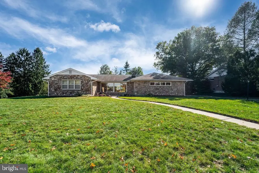 2800 Grandview Blvd, Reading, PA 19609 - #2