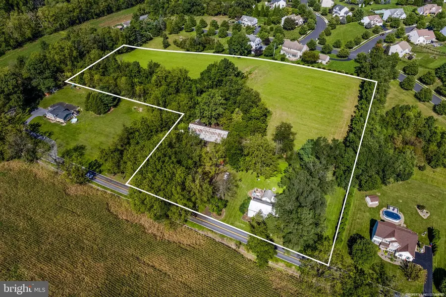 165 Point Rd, Wernersville, PA 19565 - #2