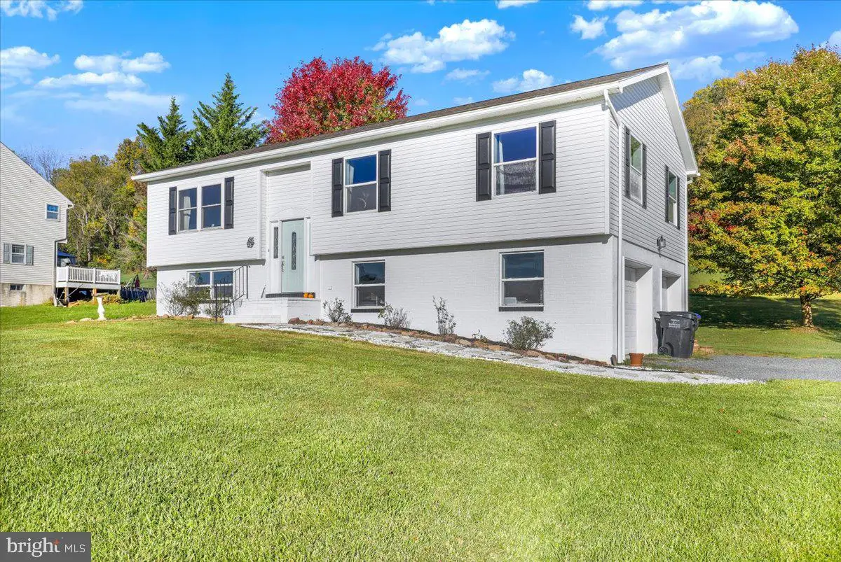 355 Furnace Rd, Birdsboro, PA 19508 - #1