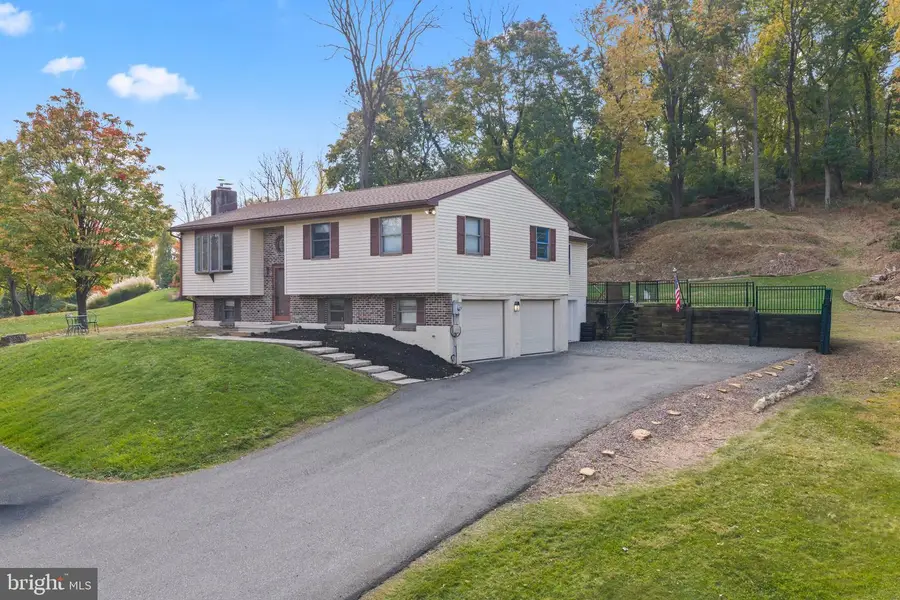 450 Parkview Rd, Reading, PA 19606 - #3
