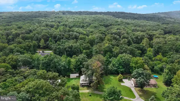 6 E Ryeland Ln, ROBESONIA, PA 19551