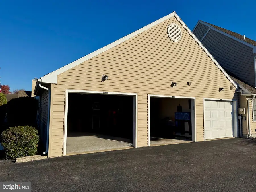 198 Heather Ln, Wyomissing, PA 19610 - #2
