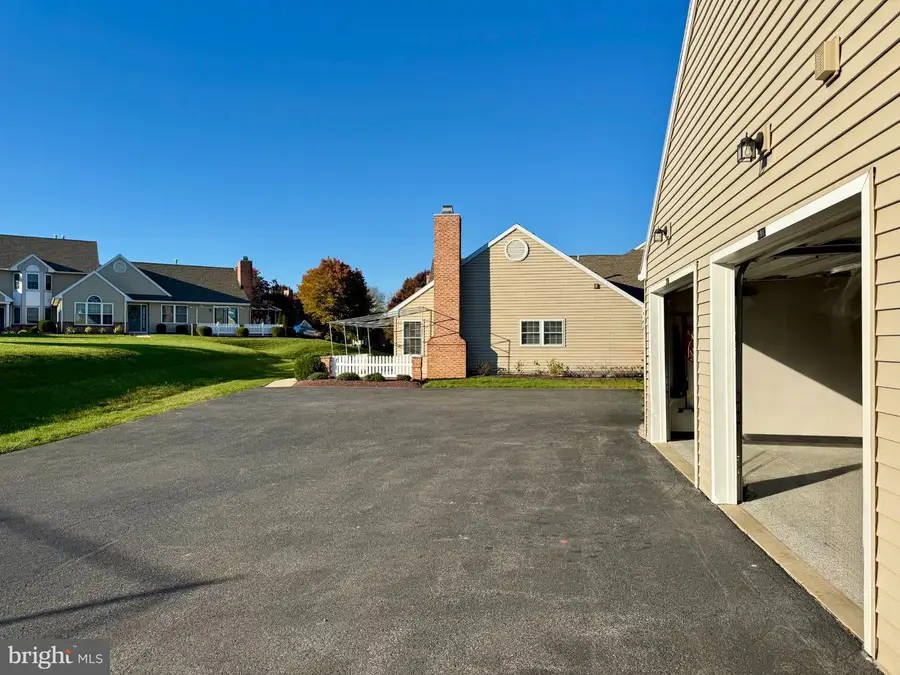 198 Heather Ln, Wyomissing, PA 19610 - #3