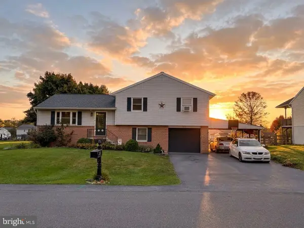 230 Holiday Ln, BLANDON, PA 19510