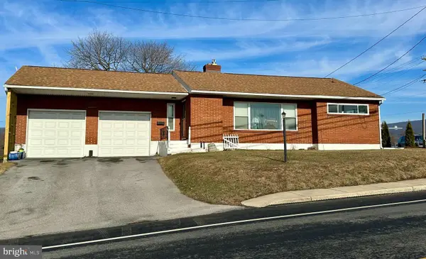 909 E Main St, ROARING SPRING, PA 16673