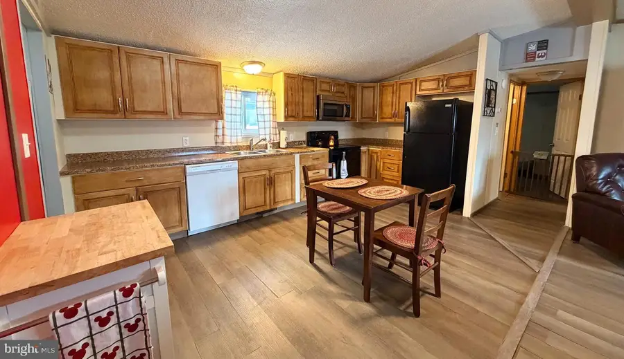 604 Grand Prix Dr., Altoona, PA 16601 - #2