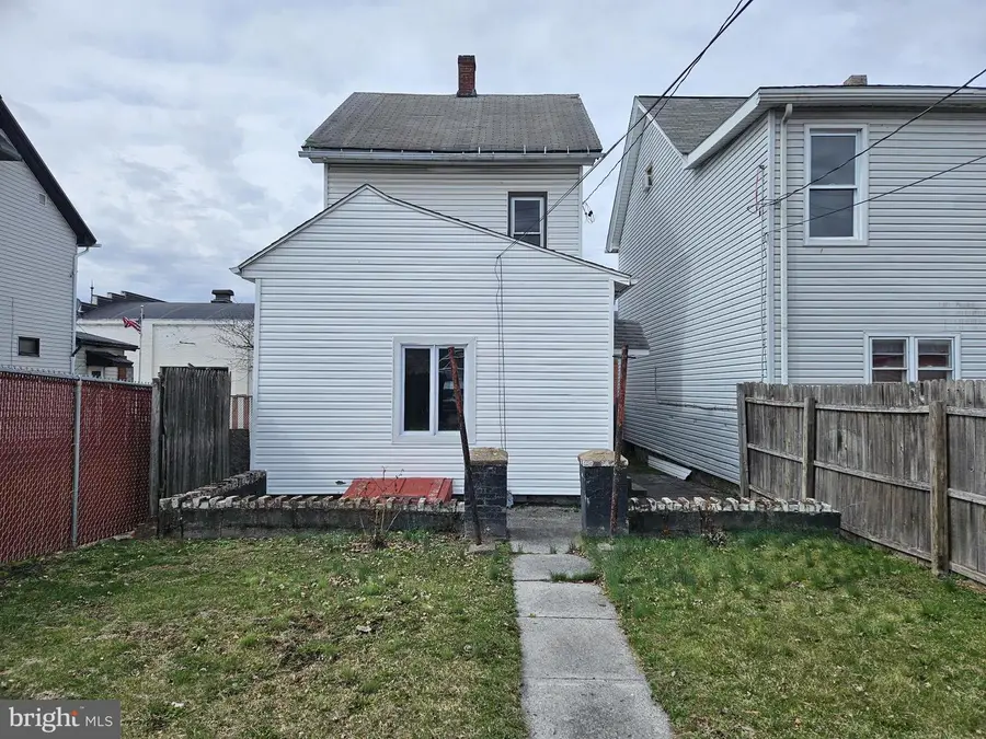 215 7th Ave, Altoona, PA 16602 - #2