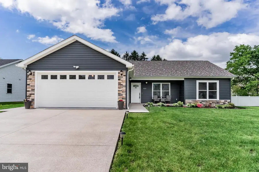 621 Lehigh Ln, Altoona, PA 16602 - #2