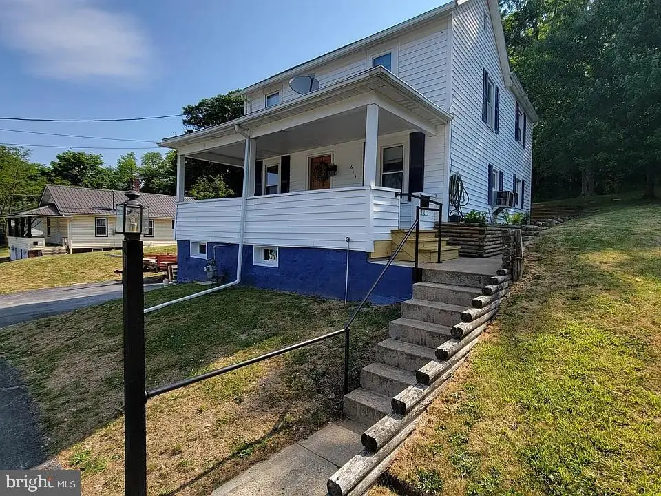 615 Jade Ave, Altoona, PA 16602 - #1