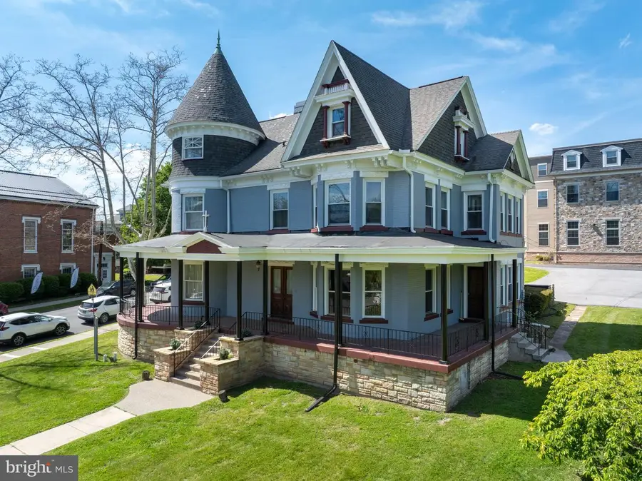 501 Walnut St, Hollidaysburg, PA 16648 - #2