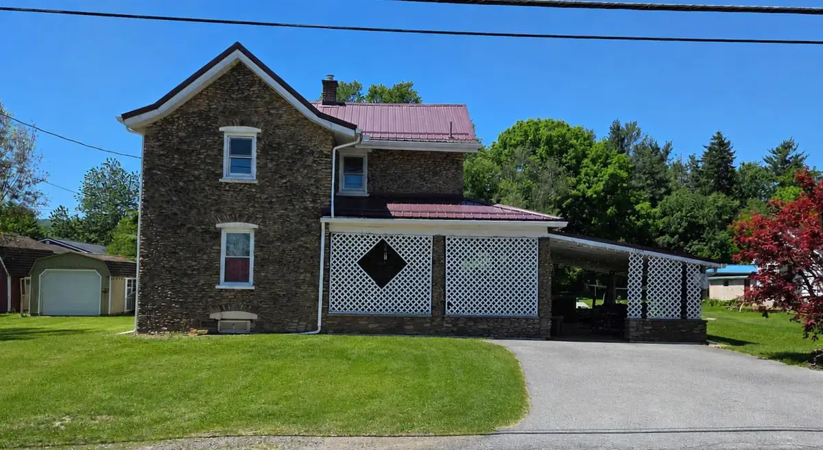 5030 Broad Ave, Altoona, PA 16601 - #1