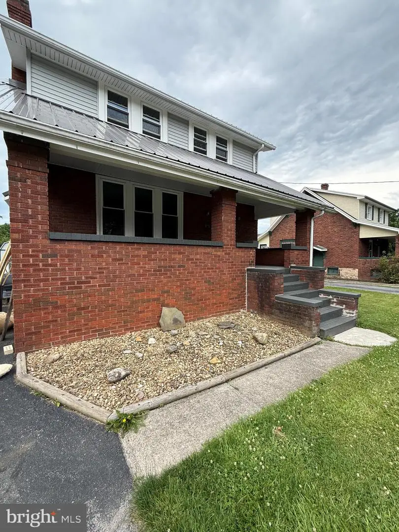 5729 California Ave, Altoona, PA 16602 - #1
