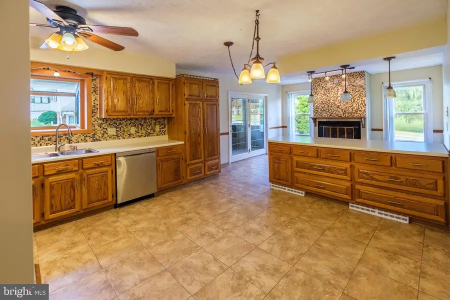 201 Winding Knoll Rd, Altoona, PA 16601 - #3