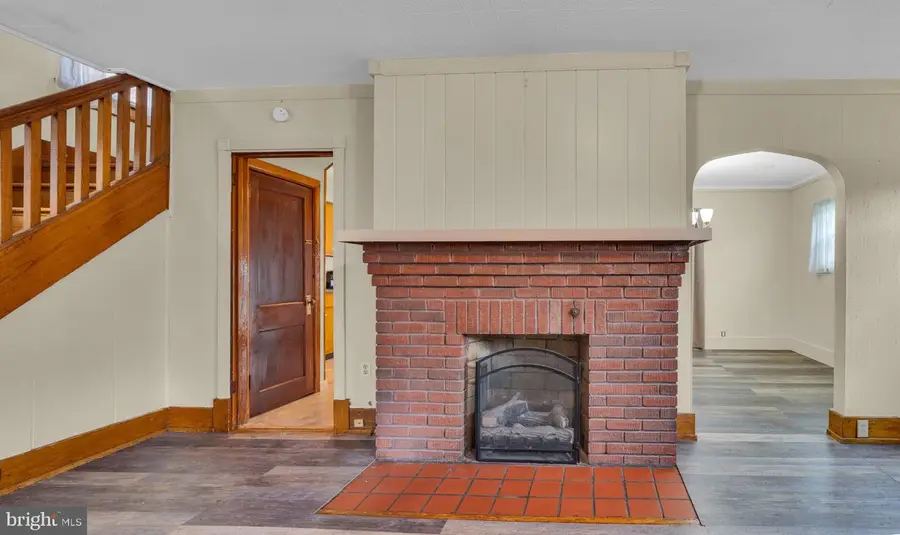 904 Broadway St, Altoona, PA 16601 - #2