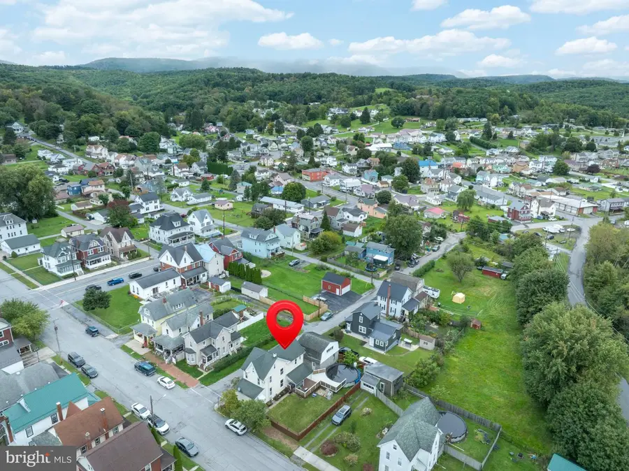 316 W 18th St, Tyrone, PA 16686 - #2