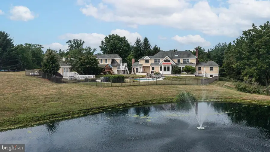 1089 Eagle Rd, Newtown, PA 18940 - Image #2