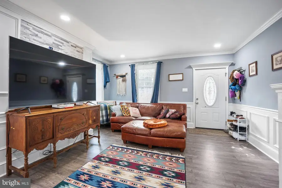 320 N Crown St, Morrisville, PA 19067 - #3