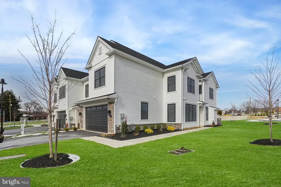 506 Mcnaney Farm Dr Lot # 27, Warrington, PA 18976 - Image #2