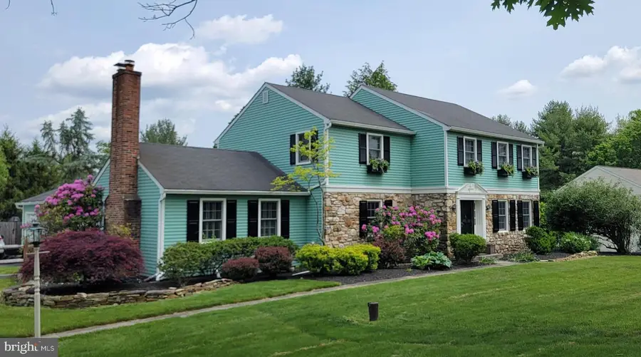 3889 Robin Rd, Furlong, PA 18925 - Image #2