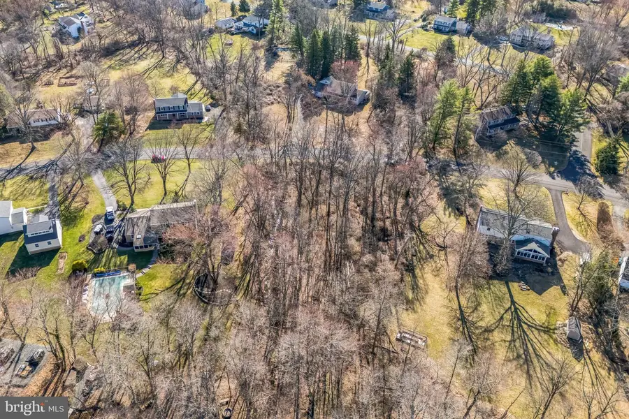 137 Pebble Woods Drive Pebble Woods, Doylestown, PA 18901 - Image #2