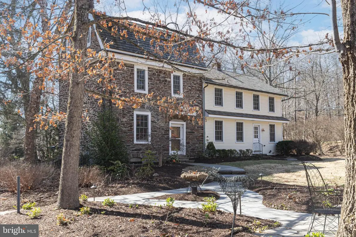 928 Taylorsville Rd, Washington Crossing, PA 18977 - Image #1