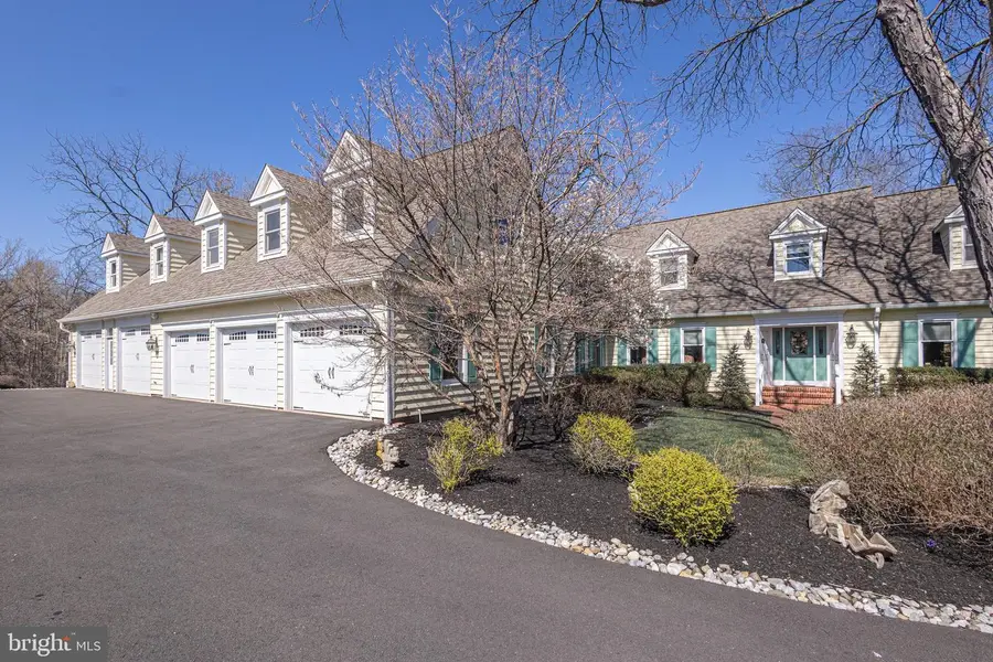 1045 Washington Crossing Rd, Newtown, PA 18940 - Image #2