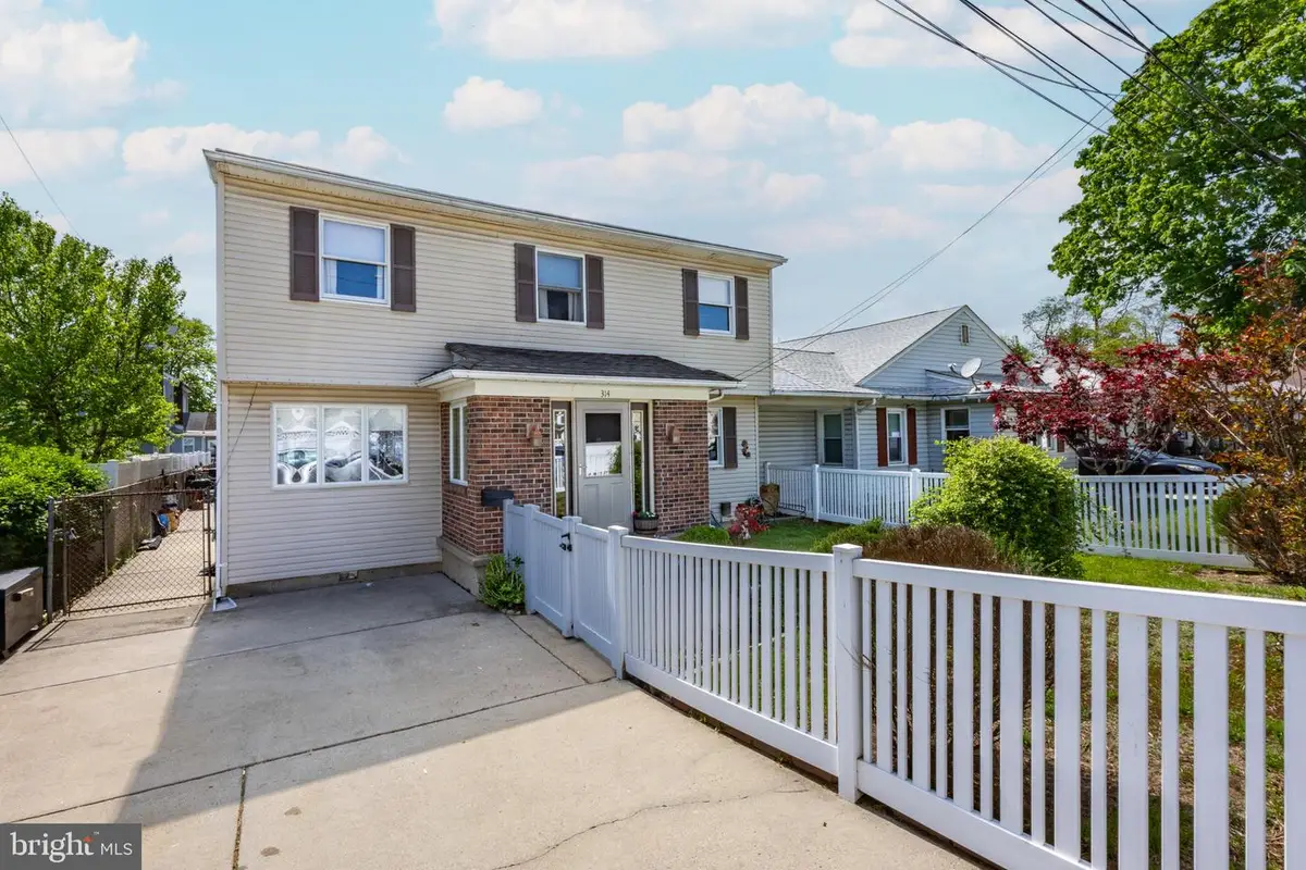 314 Railroad Ave, Bristol, PA 19007 - Image #1