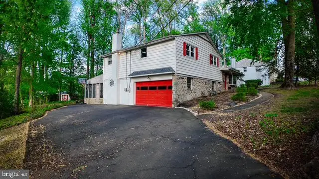 113 Creekwood Dr, Feasterville Trevose, PA 19053 - Image #2