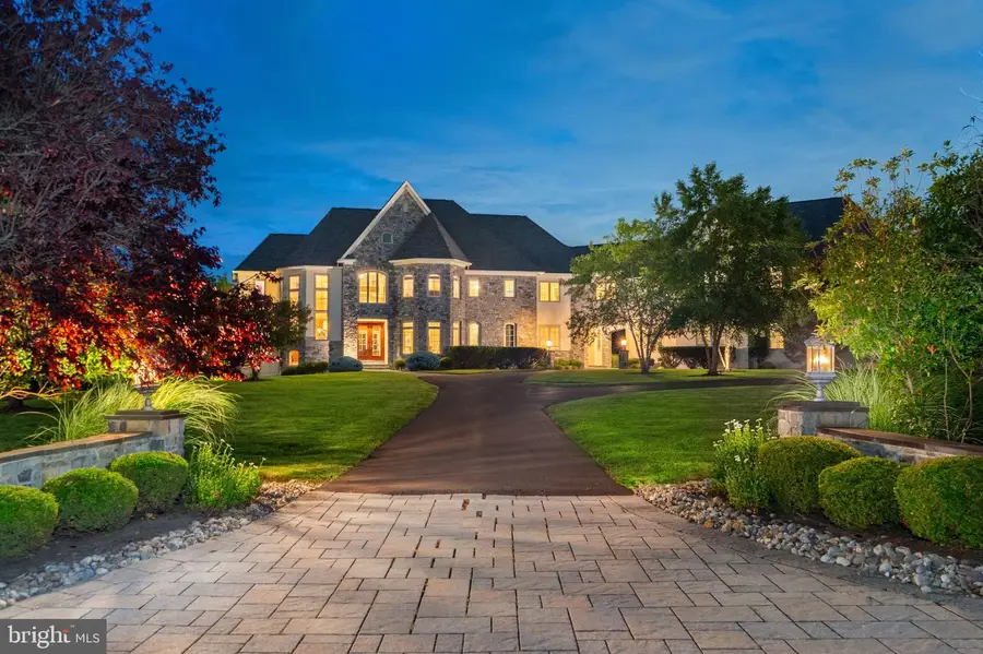 3 Stonebridge Crossing Rd, Newtown, PA 18940 - Image #2