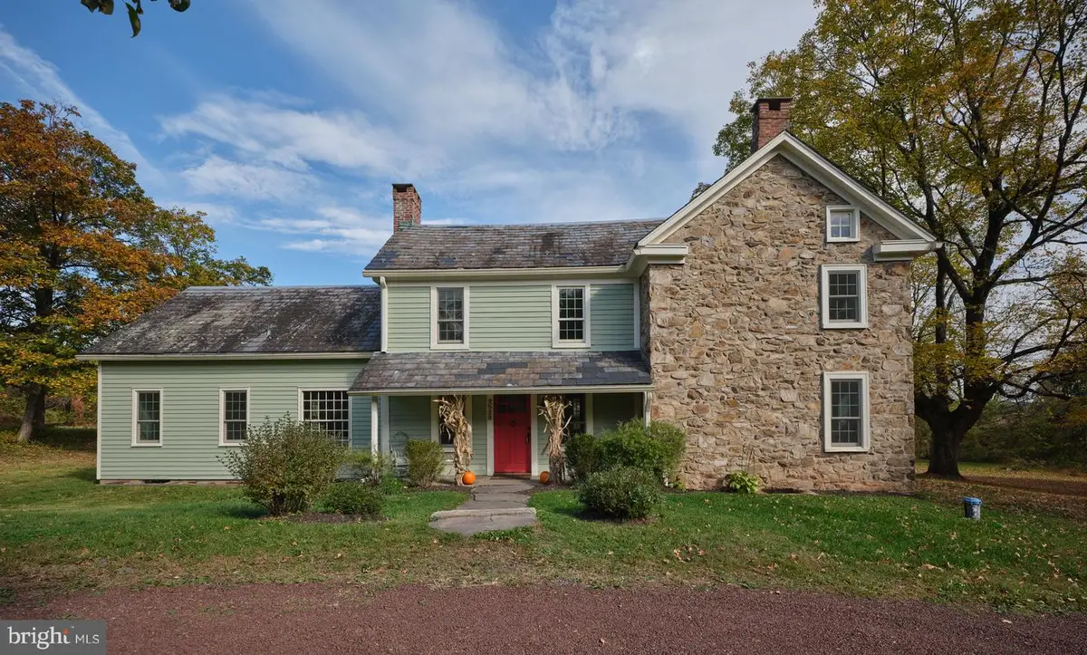 2529 Gallows Hill Rd, Kintnersville, PA 18930 - Image #1