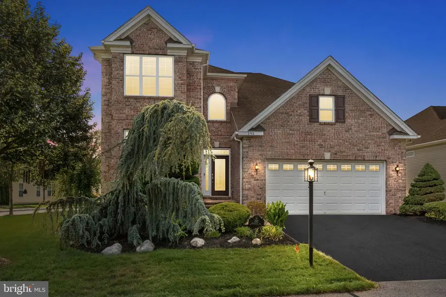 195 Roosevelt Dr, Yardley, PA 19067 - Image #2