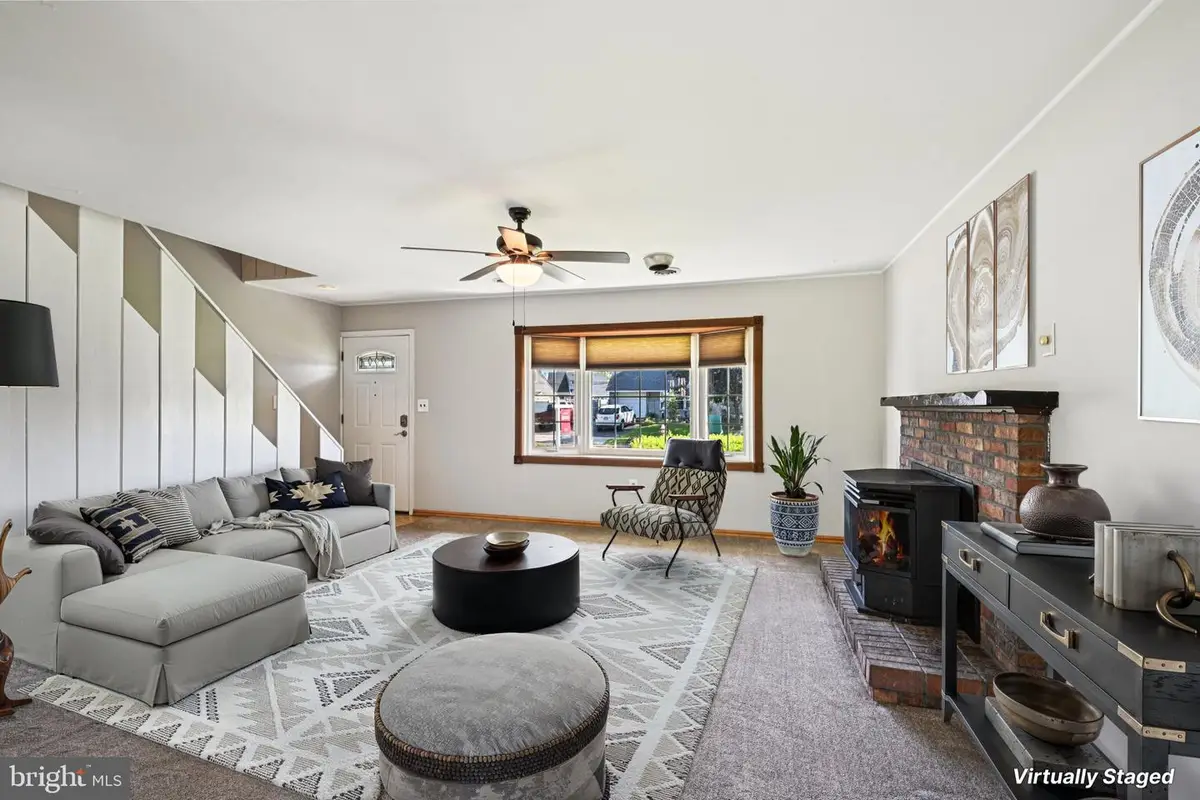 145 Mill Dr, Levittown, PA 19056 - Image #1