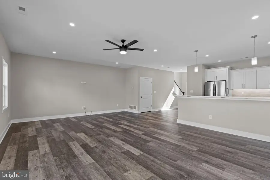 2823 Avenue E, Levittown, PA 19056 - Image #3