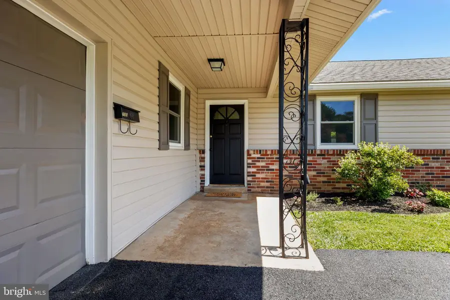 735 Saint Davids Ave, Warminster, PA 18974 - Image #3