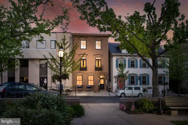 20 E Court St, DOYLESTOWN, PA 18901