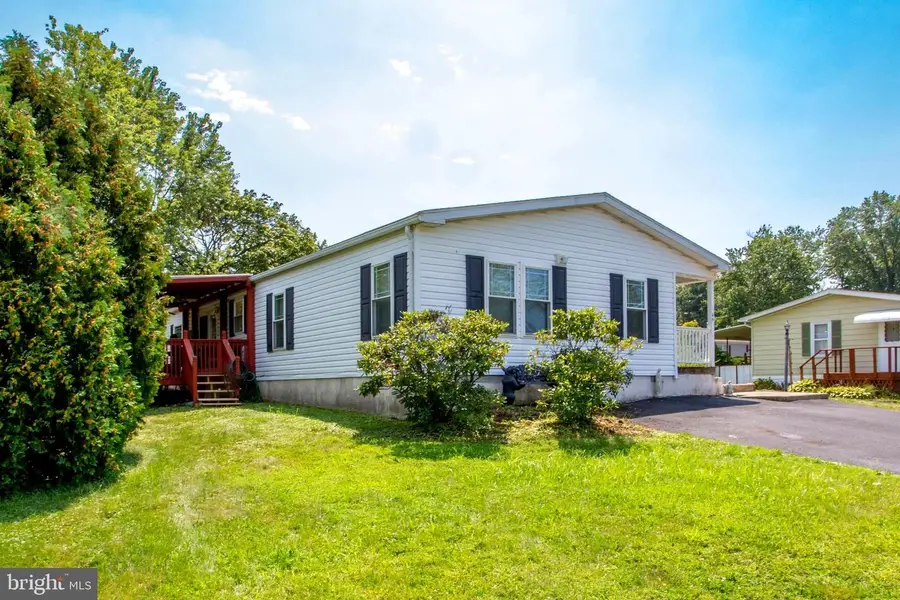 69 Mapleleaf Dr, Sellersville, PA 18960 - Image #2