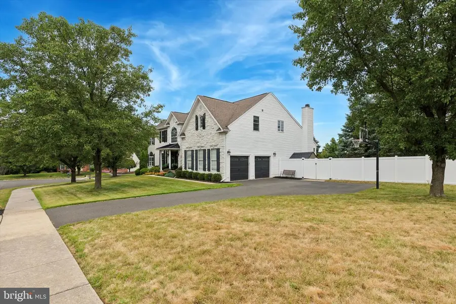 803 Sweet Cherry St, Warrington, PA 18976 - Image #2