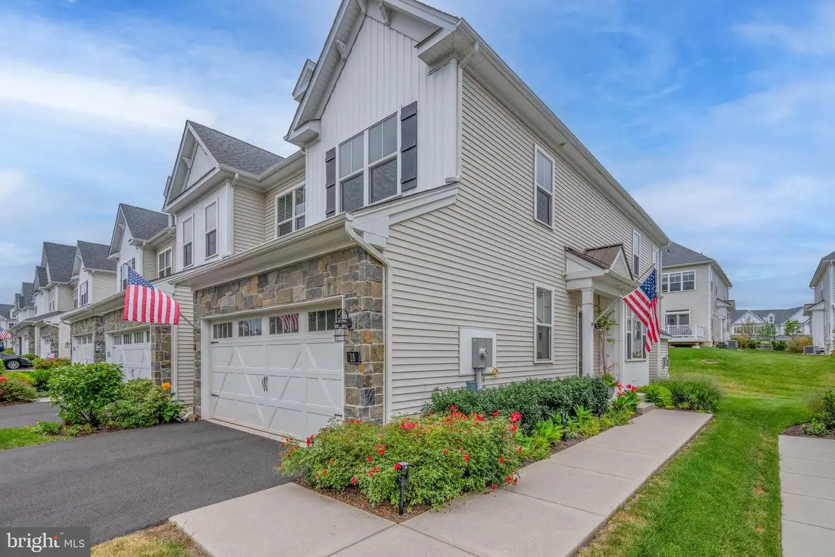 18 Lacey Ln, Warminster, PA 18974 - Image #1