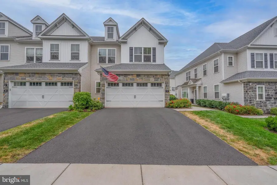 18 Lacey Ln, Warminster, PA 18974 - Image #2