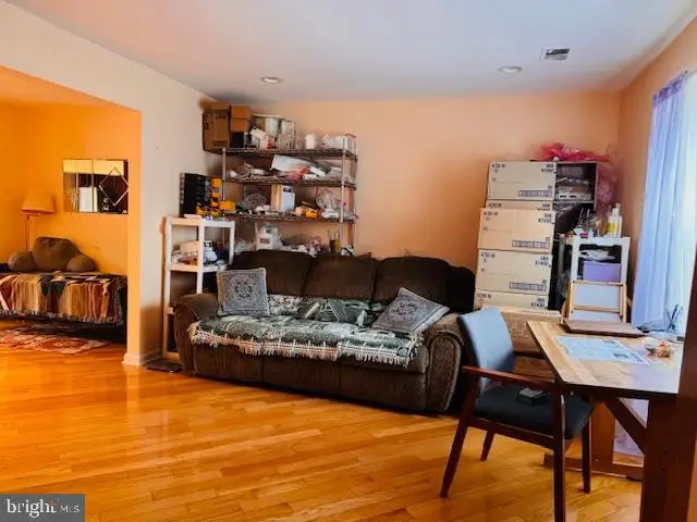 632 Longfellow Ct, Warminster, PA 18974 - Image #3